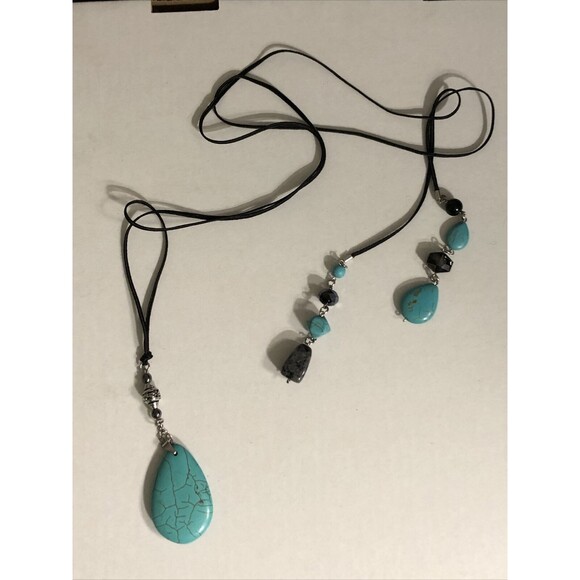 Teardrop Turquoise Lariat necklace with glass and stone beads Silk & Silver Tone - Picture 12 of 12